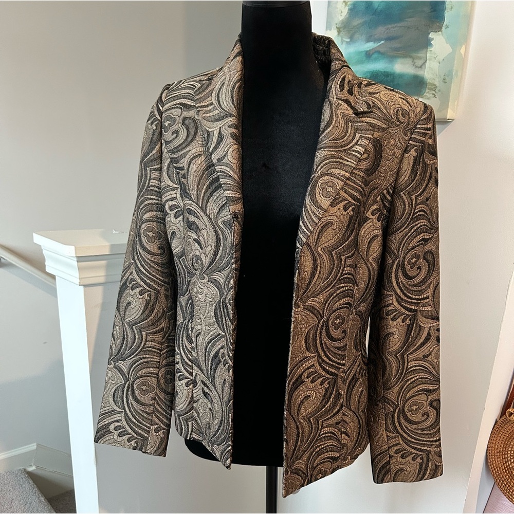 Chic Swirl Patterned Blazer